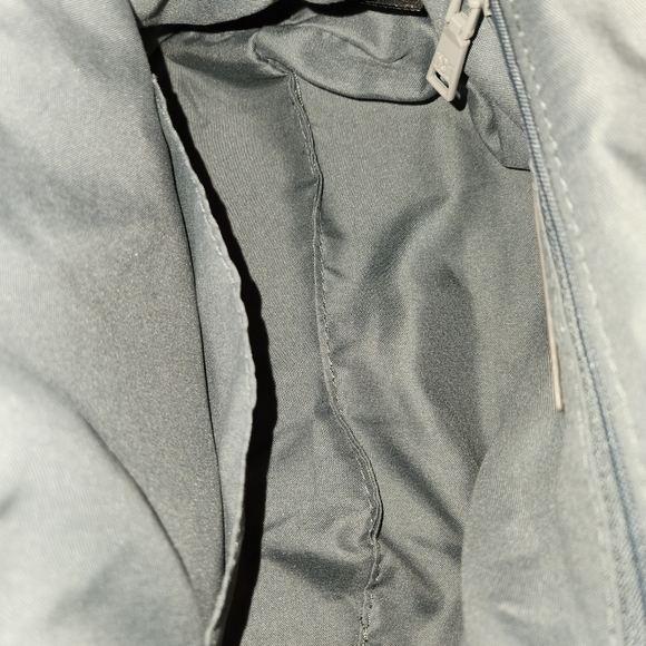 NWT Badgley Mischka Gray Wrapped Frame Clutch With Chain Strap Spring Closure - Picture 4 of 14